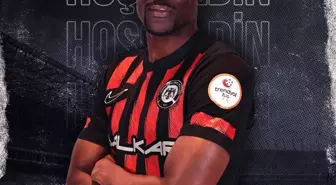 Çorum FK, Eyüpspor ile yollarını ayıran Mame Thiam'ı renklerine bağladı