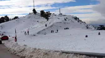 Denizli Nikfer Kayak Merkezi'nde yoğunluk erken başladı