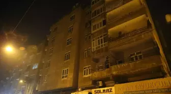 Diyarbakır'da kolonu patlayan bina ile bitişiğindeki apartman ve müstakil ev tahliye edildi