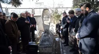 'Kudüs şairi' Mehmet Akif İnan, Şanlıurfa'daki kabri başında anıldı
