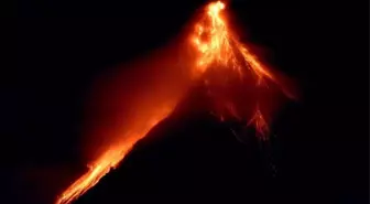 Mayon Yanardağı'nda alarm seviyesi 3'e yükseltildi