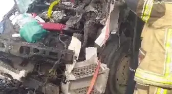 Park halindeki TIR'a çarpan TIR'ın şoförü ağır yaralandı