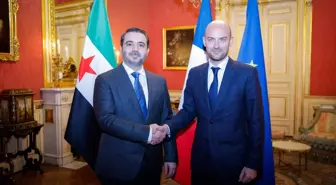 Suriye Dışişleri Bakanı Şeybani, Fransa Dışişleri Bakanı Barrot ile görüştü