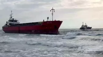 Tekirdağ'da karaya oturan gemi kurtarıldı