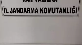 Van'da bir araçta 153 sentetik hap ele geçirildi