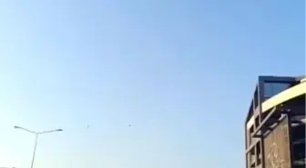 Zincirleme trafik kazası aracın güvenlik kamerasına yansıdı