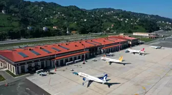 Bakan Uraloğlu: '12 aylık dönemde üst geçişler ile birlikte toplam 2 milyon 507 bin 399 uçak trafiğine ulaştık'