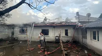 Edirne'de Çıkan Yangın İtfaiyenin Müdahalesiyle Söndürüldü