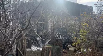 Esenyurt'ta korkutan depo yangını: Dumanlar metrelerce yükseldi