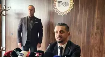 'Esnafın yalnızlığına son vereceğiz' diyen Başoğlu adaylığını duyurdu