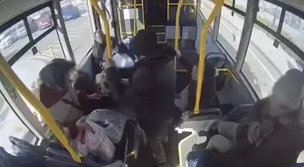 Halk otobüsü şoförü, fenalaşan yolcuyu hastaneye yetiştirdi