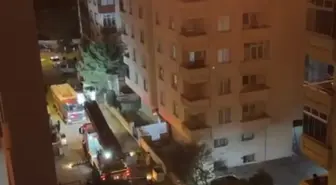 Kartal'da 5 katlı binanın çatısında çıkan yangın söndürüldü