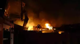 Malatya'da şantiyede korkutan yangın: 2 yaralı