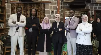 Malezya Başbakanı'nın eşi Ankara'da Afrika Evi'ni ziyaret etti