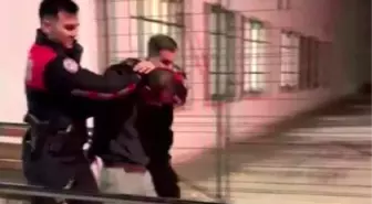 Tartıştığı arkadaşını tabancayla vurdu