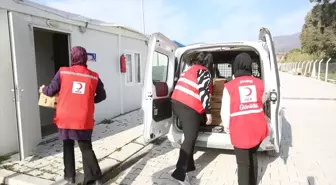 Türk Kızılay ekiplerinden Hatay'daki depremzedelere hijyen kolisi desteği