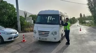 Uşak'ta polis ve jandarmadan okul çevreleri ve servislere sıkı denetim
