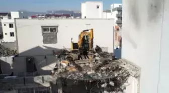 Adıyaman'da binalar daha güvenli şekilde yıkılıyor