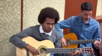 BŞEÜ'de gitar ve bağlama kursları devam ediyor