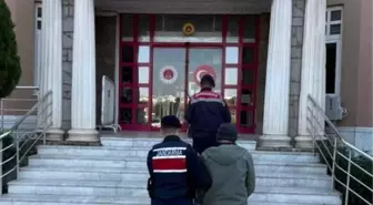 Dolandırıcılık suçundan aranıyordu, Didim'de yakalandı