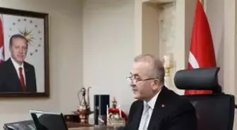 Elazığ Valisi Hatipoğlu, AA'nın 'Yılın Kareleri' oylamasına katıldı