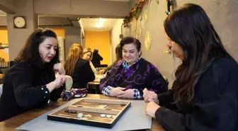 Ev günlerinden esinlenerek kadın kafeyi kurdu