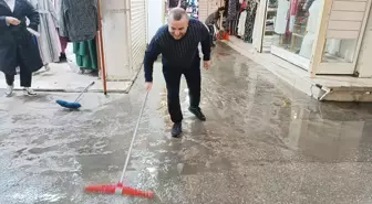 İzmir'de sağanak etkili oldu