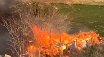 Karacabey'de ağıl alev alev yandı