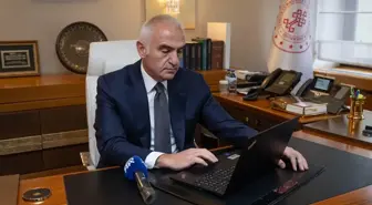 Kültür ve Turizm Bakanı Ersoy, AA'nın 'Yılın Kareleri' oylamasına katıldı