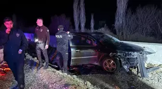 Kütahya'da otomobilin motosikletle çarpışması sonucu 2 kişi yaralandı