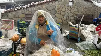 Menteşe'de sağanak yağış vatandaşlara zor anlar yaşatıyor