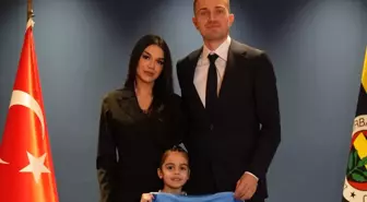 Mert Günok resmen Fenerbahçe'de