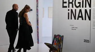 Ressam Ergin İnan'ın 'Zaman ve İzler Arasında' sergisi CerModern'de açıldı