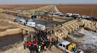 Şanlıurfa'da kanalda kaybolan sürücü, 80 kilometrelik alanda aranıyor