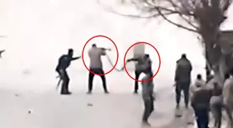 Suriye ordusu ile YPG'li teröristlerin çatışma anına damga vuran görüntü