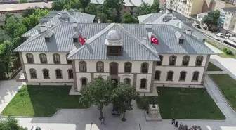 Tarihi kongre binası kapatıldı! Deprem olursa 6 saniyede göçebilir