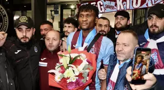 Trabzonspor'un anlaşmaya vardığı Chibuike Nwaiwu, Trabzon'a geldi