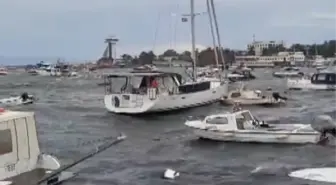 Tuzla'da fırtına nedeniyle kıyıda demirli bazı tekneler alabora oldu