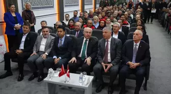 Adana'da 2 bin 968 çiftçiye yağlık ayçiçeği tohumu dağıtıldı