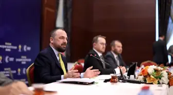 AK Parti Genel Başkan Yardımcısı Acar: 'AK Parti olarak her zaman tarafsız bir şekilde gerçeği yansıtan gazeteciliğin yanında yer almayı sürdüreceğiz'