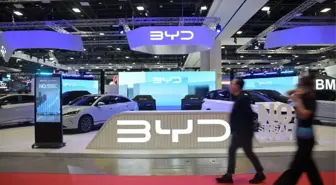 Albüm: 2026 Singapur Otomobil Fuarı'nda Sergilenen Yeni Modeller Otomobil Tutkunlarından Yoğun İlgi Gördü