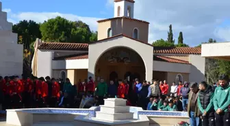 Antalya'da hazırlıklarını sürdüren takımlar 'Dinler Bahçesi'nde namaz kıldı
