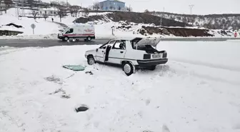 Bingöl'de takla atan otomobildeki 2'si öğretmen 3 kişi yaralandı