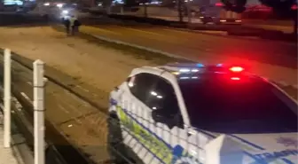 Kaldırıma çarpan motosiklet defalarca takla attı: 22 yaşındaki sürücü hayatını kaybetti