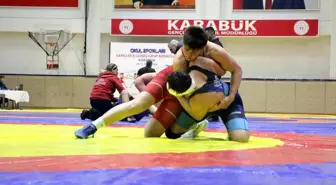 Karabük'te Okul Sporları Güreş Grup Müsabakaları başladı