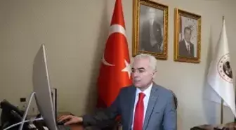 Kırklareli Valisi Uğur Turan, AA'nın 'Yılın Kareleri' oylamasına katıldı