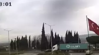 Manisa'da TIR ile otomobil çarpıştı; 1 ölü