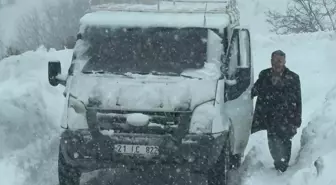 Şirvan'da öğrenci servisi minibüsü, tipi nedeniyle yolda kaldı
