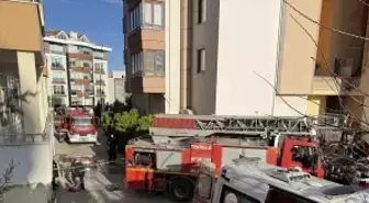 Tekirdağ'da bir kadın yangın çıkan evde bıçaklanmış halde ölü bulundu