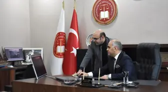 Van Cumhuriyet Başsavcısı Kara, AA'nın 'Yılın Kareleri' oylamasına katıldı